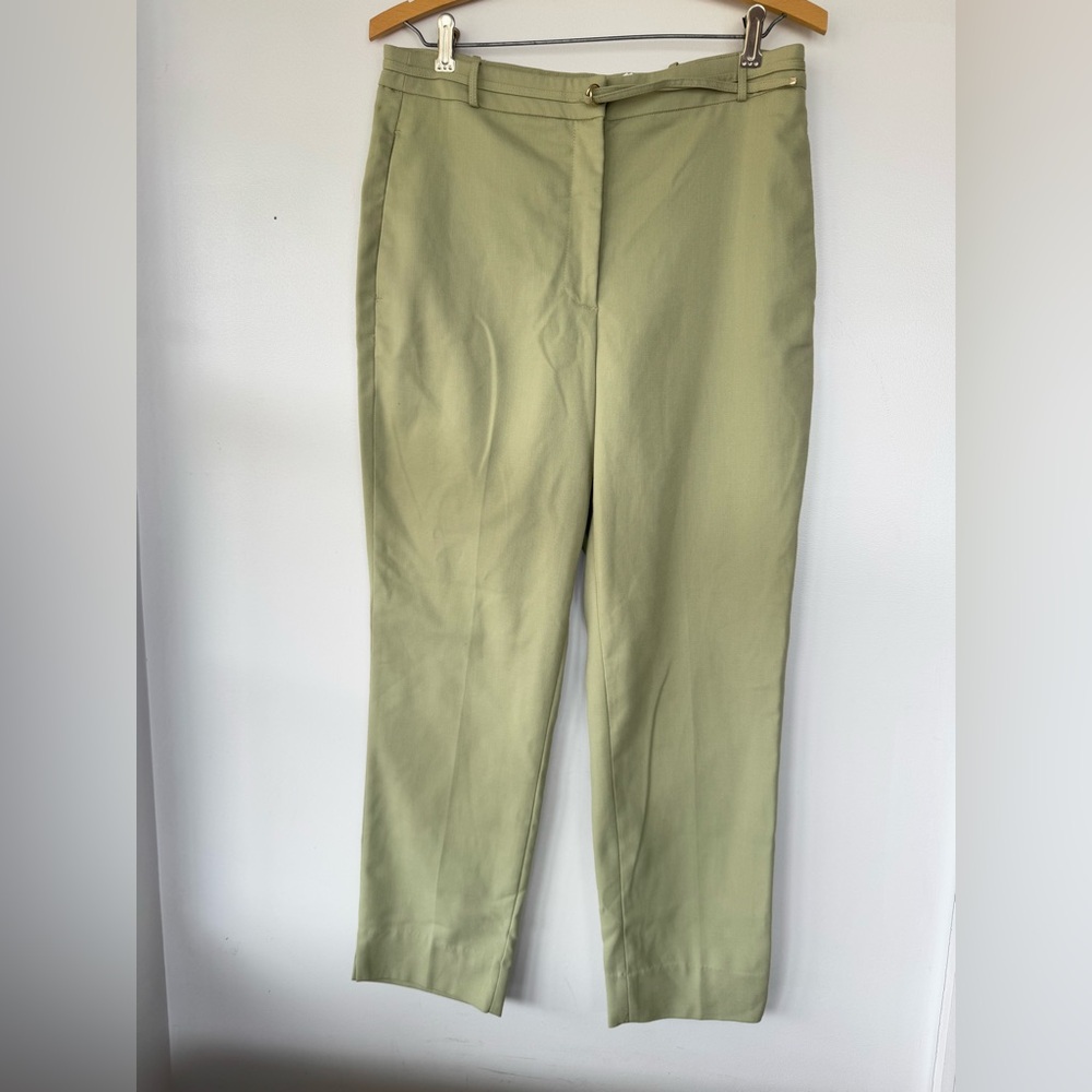 H&M Green‎ Cropped Pants with Tapered Fit